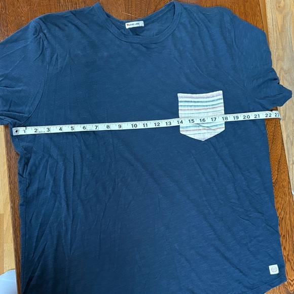 Marine Layer Men's Navy Tee with Multicolor Striped Pocket Large - Picture 5 of 10